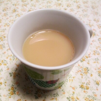 ミルクたっぷりの甘いジャスミン茶も美味しいですね☆香りが良くってすごくリラックスできました。ご馳走様でした。
